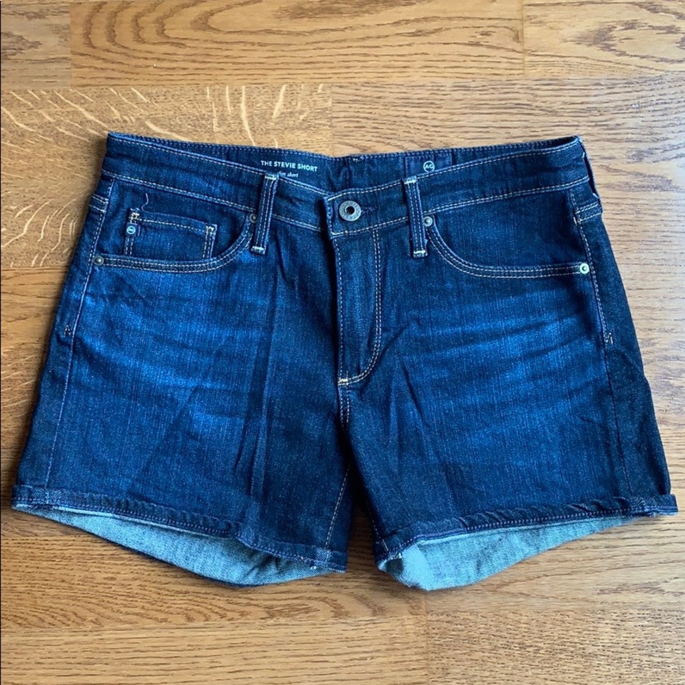 AG Jeans The Stevie Short Jean shorts (size 26) ✨